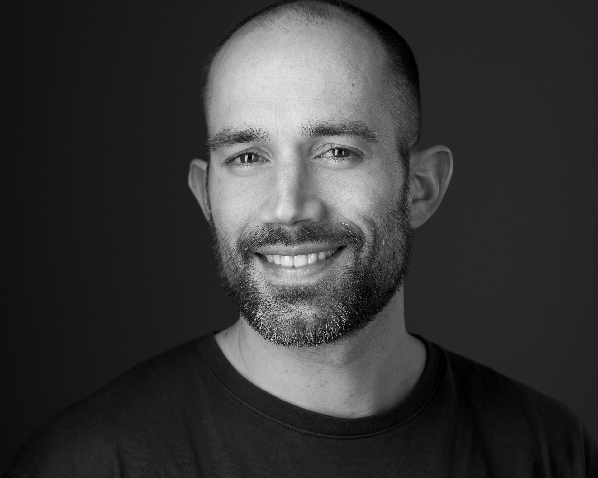 Dr. Andor van den Hoven